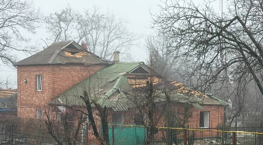 Более 100 домов повреждены в результате атаки украинских БПЛА по Центральному — омбудсмен