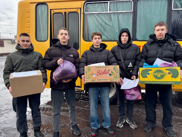 В преддверии Дня Защитника Отечества ровеньчане присоединились к акции «Zащитникам с любовью»