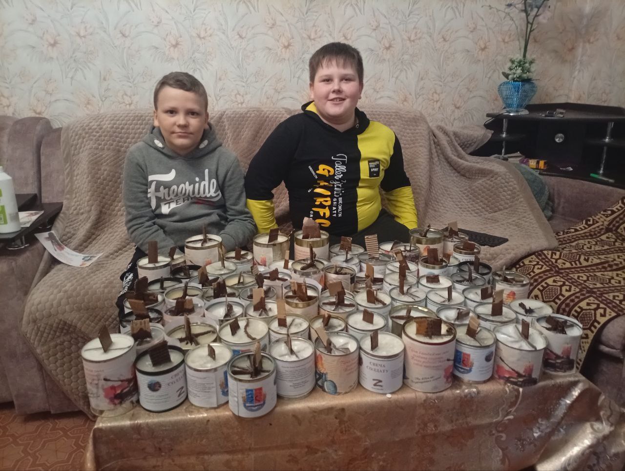 Тепло солдату из детских рук: