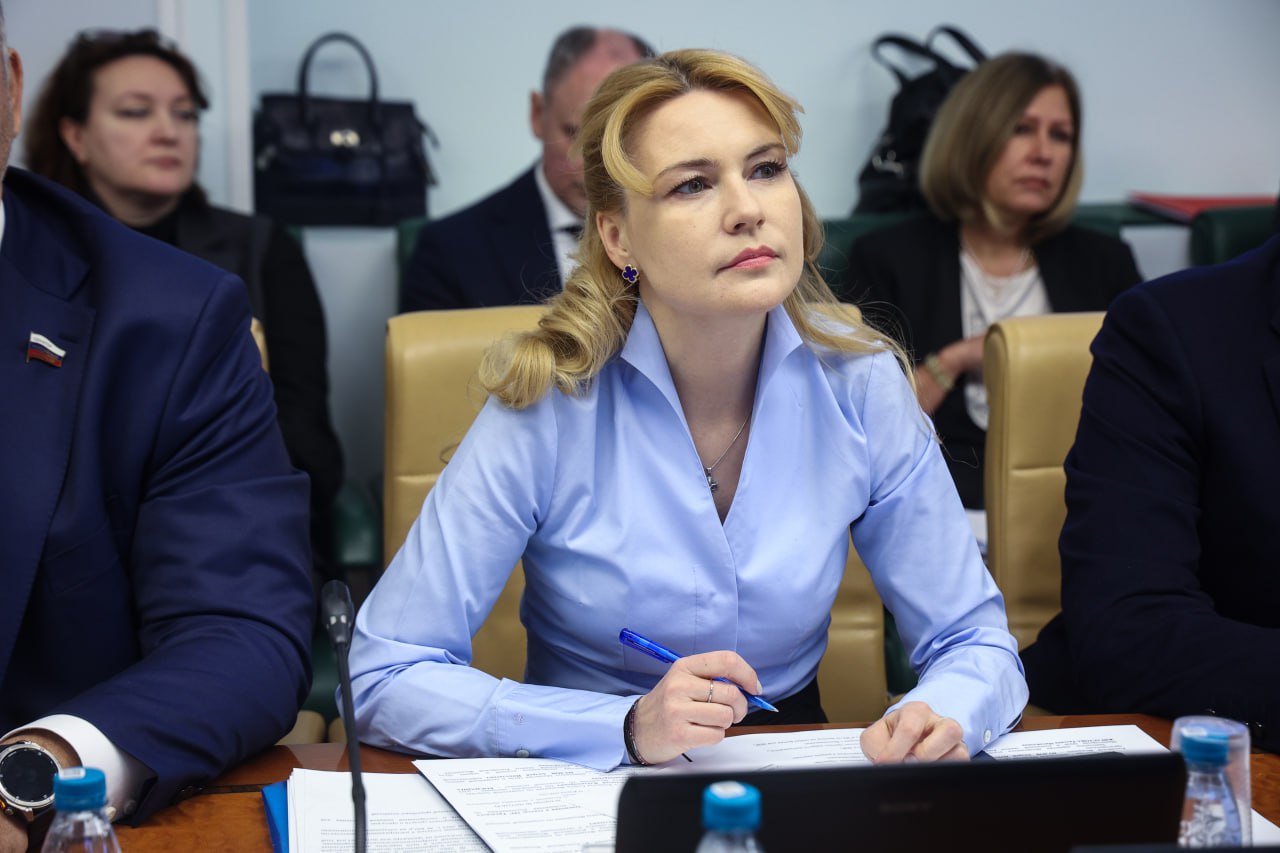 Дарья Лантратова: Участники спецоперации, не заключившие контракт с Минобороны, должны иметь право на увольнение для ухода за нетрудоспособными близкими родственниками