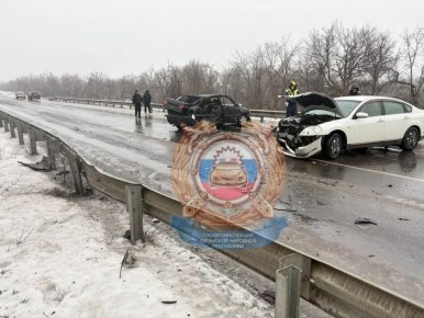 На дорогах ЛНР из-за превышения скорости за один день погибли два человека