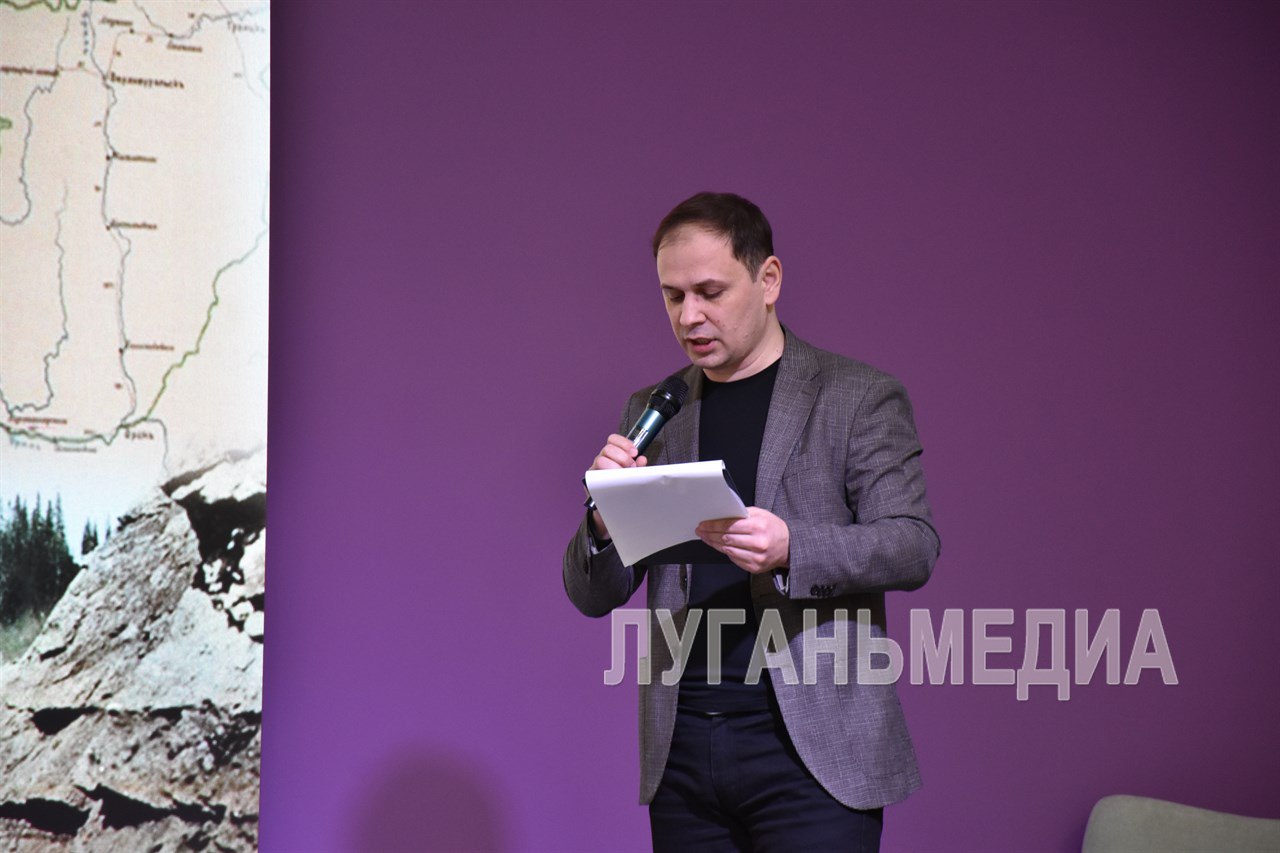 Министр инфраструктуры и транспорта ЛНР Альберт Апшев провел лекцию для юных жителей Алчевска