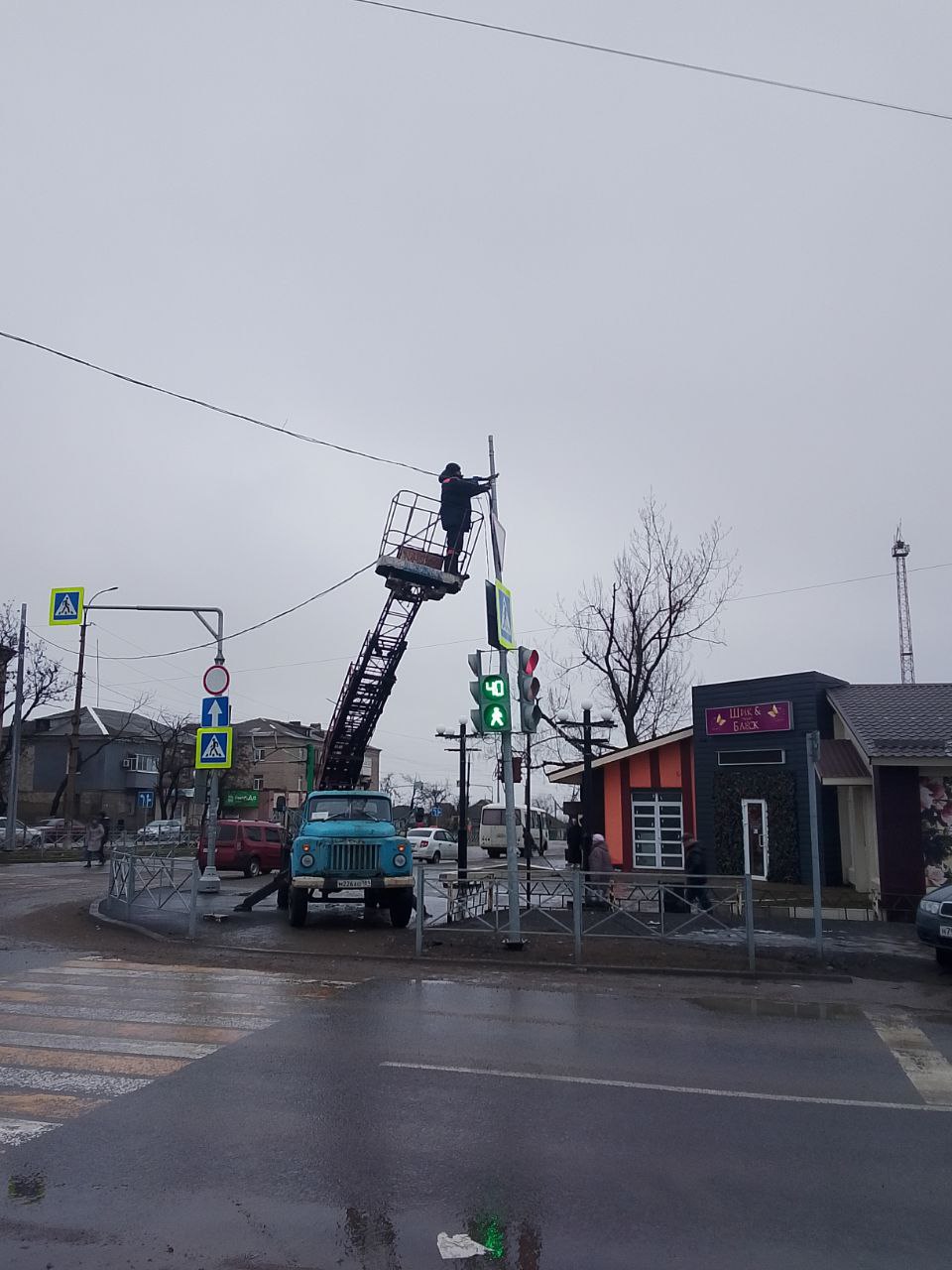 МУП «Горсовет» продолжает работу по повышению безопасности дорожного движения в Красном Луче