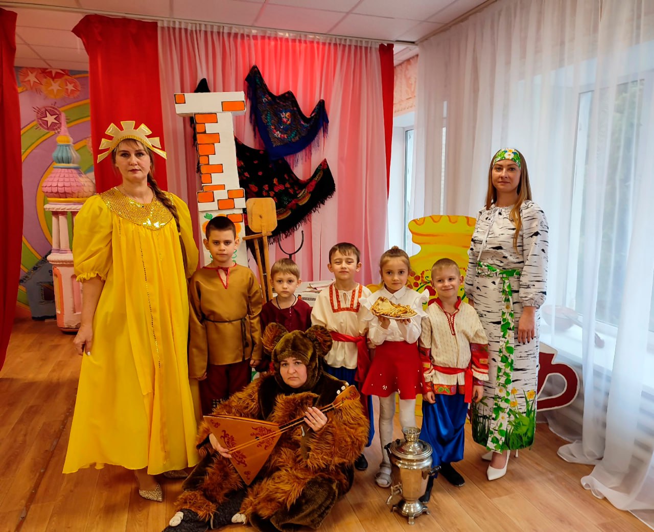 В дошкольном учреждении «Изумляндия» проведение праздника Масленица уже стало доброй традицией