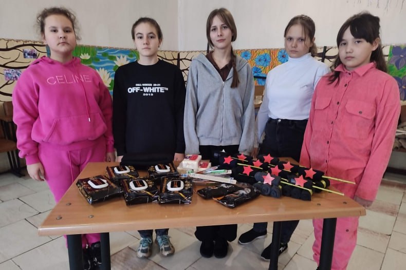 В клубе села Провалье была организована трогательная и значимая патриотическая акция «Посылка солдату»