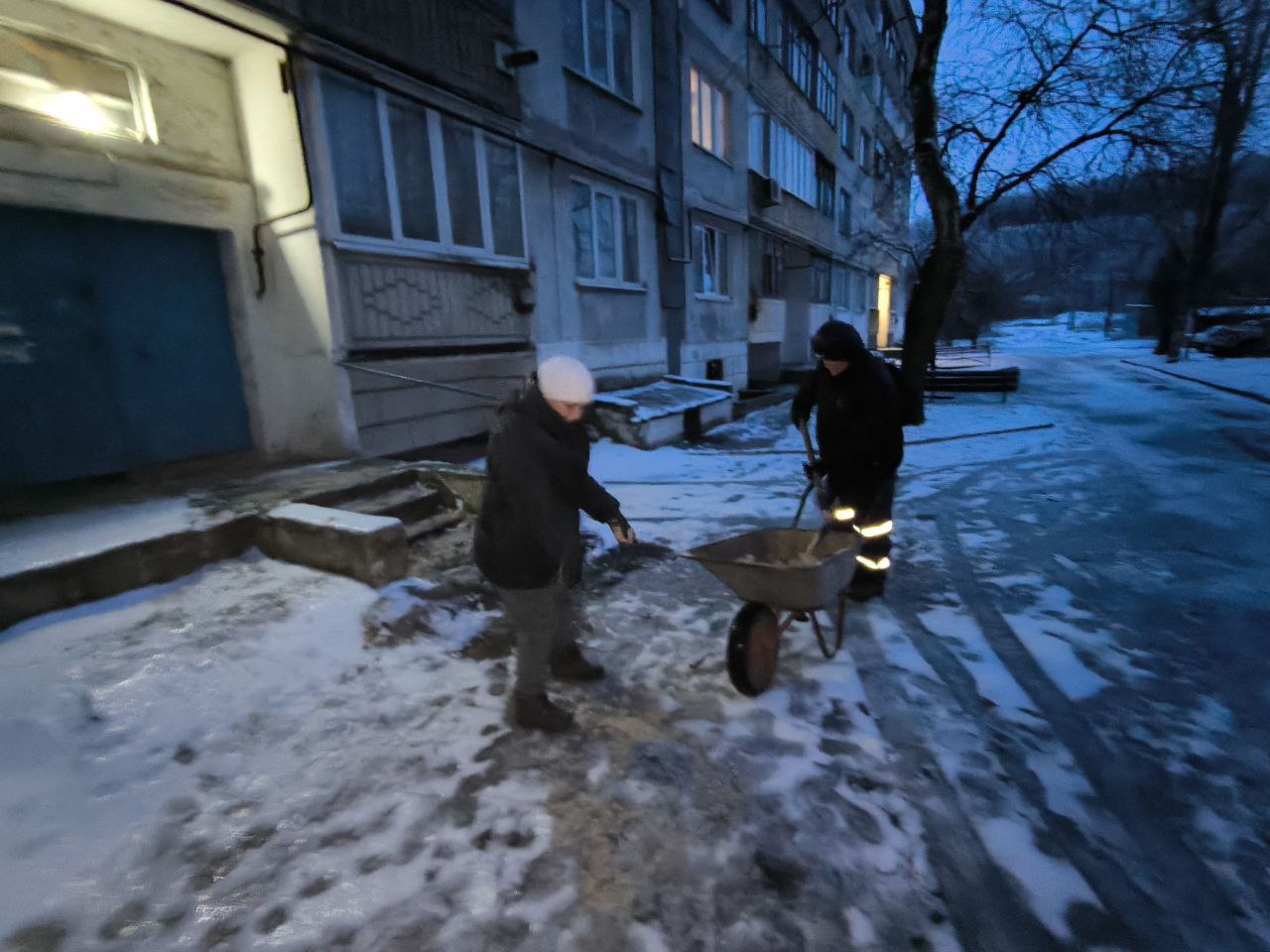 Пока жители спали, наши коммунальщики работали