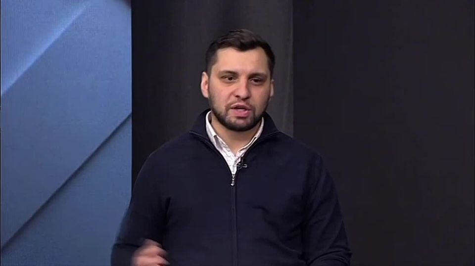 Депутат Народного Совета ЛНР от фракции ЛДПР, руководитель молодежной организации Луганского РО ЛДПР Юрий Рагулин в эфире проекта «Есть Vопрос» на телеканале «Луганск 24» об активной молодёжи Луганской Народной Республики...