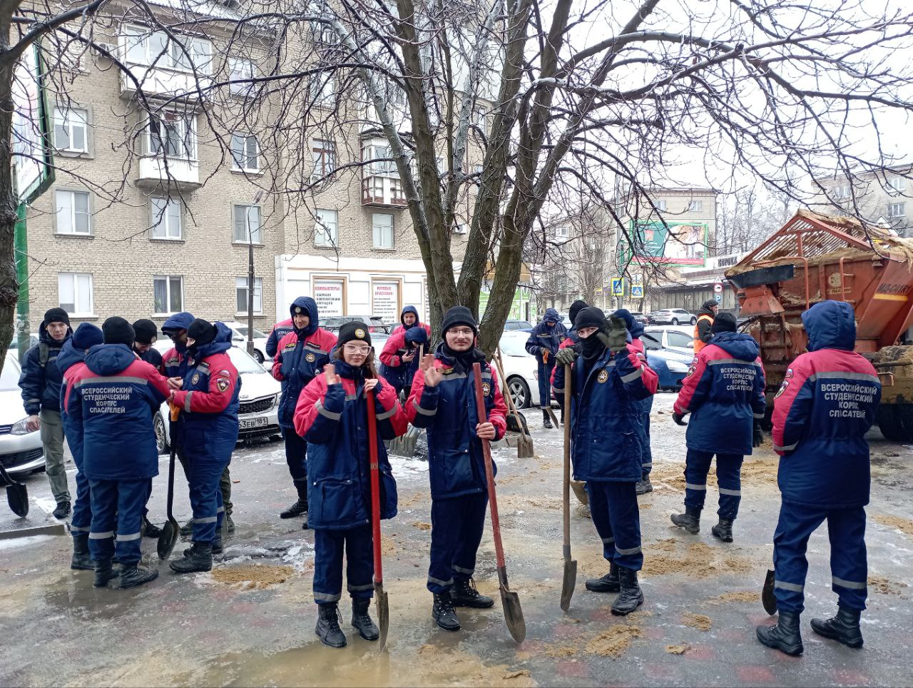 Яна Пащенко: Выражаю слова благодарности всем, кто отозвался и принял решение помочь коммунальным службам города в борьбе с гололёдом!