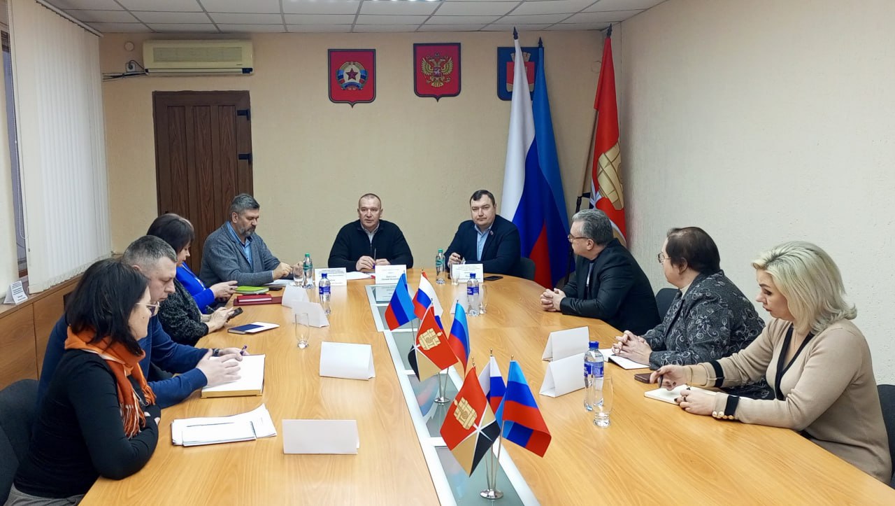 В Алчевске состоялось выездное рабочее совещание Министра природных ресурсов и экологии Луганской Народной Республики с представителями администраций трех муниципальных округов