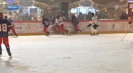 Не просто широкая — добрая Масленица на ГУМ-Катке