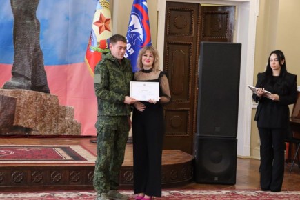 Наталия Жулинская: В преддверии Дня защитника Отечества поздравила представителей сильной половины нашего города с наступающим праздником