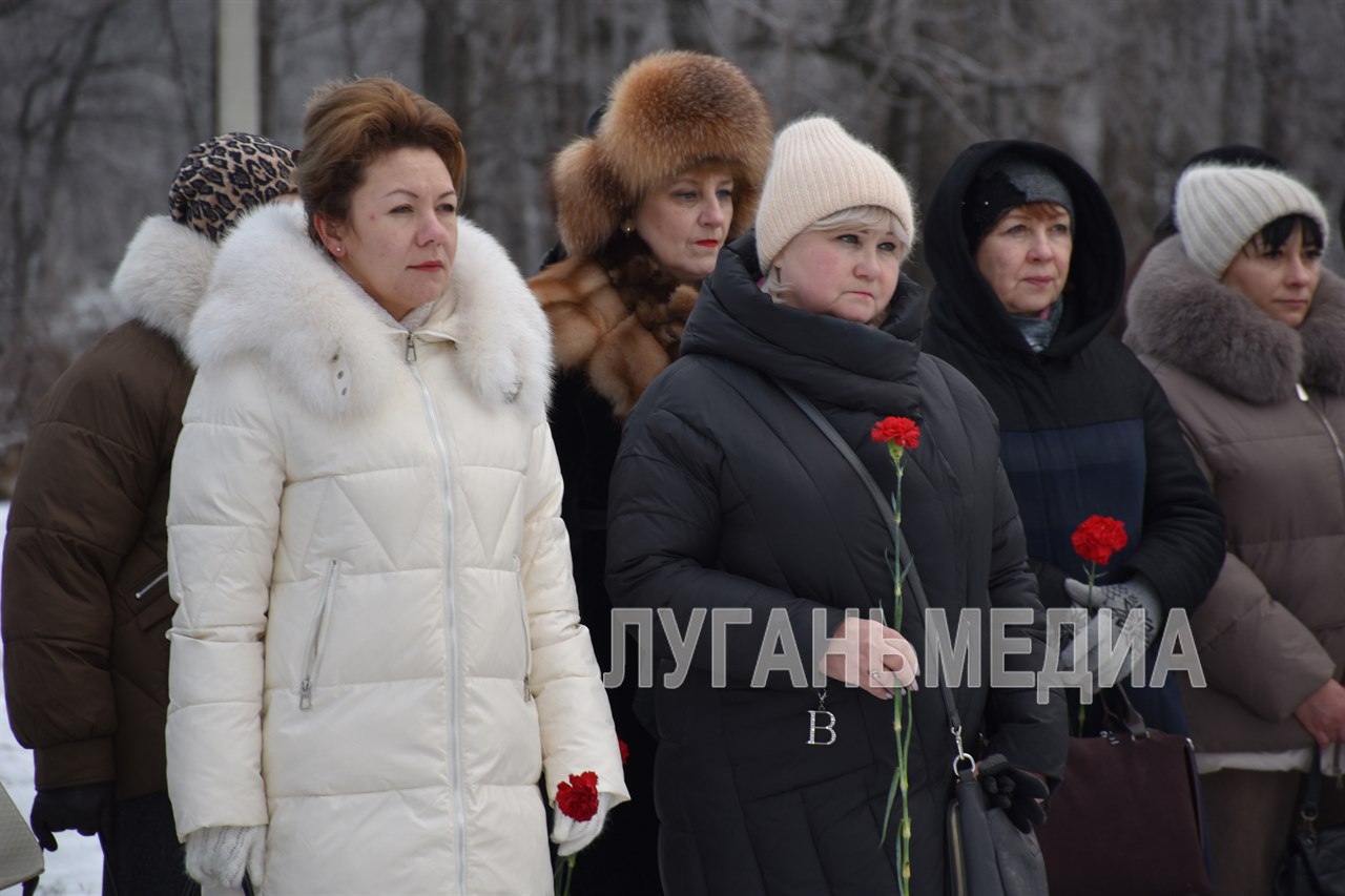 В Перевальске состоялся торжественный митинг, посвященный Дню защитника Отечества