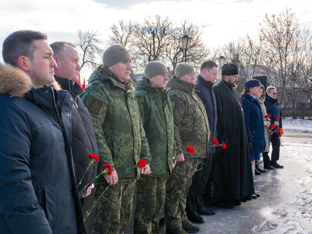 Марина Филиппова: В Новоайдаре прошёл митинг-концерт в честь Дня защитника Отечества