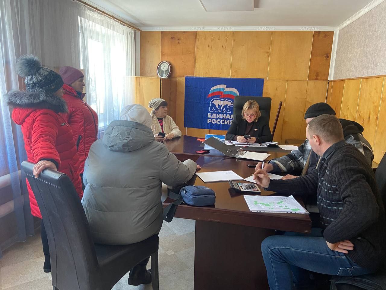 Владимир Шавлай: В селе Огульчанск состоялся прием граждан депутатом Совета Краснодонского муниципального округа Еленой Анцуповой