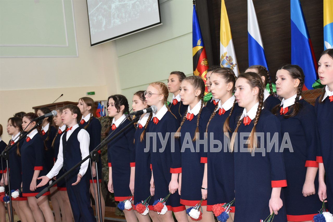 Защитников Отечества чествовали в Антраците