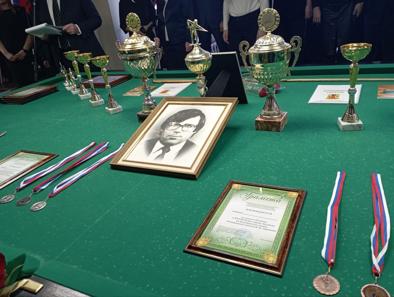 Яна Пащенко: 21-22 февраля в бильярдном зале развлекательного центра «Шоколад» проходит 28-ой традиционный Кубок города Луганска по бильярдному спорту, посвященный памяти Виктора Арданова