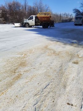 МУП "СКАТ" проводит работы в рамках обеспечения безопасного передвижения в зимний период