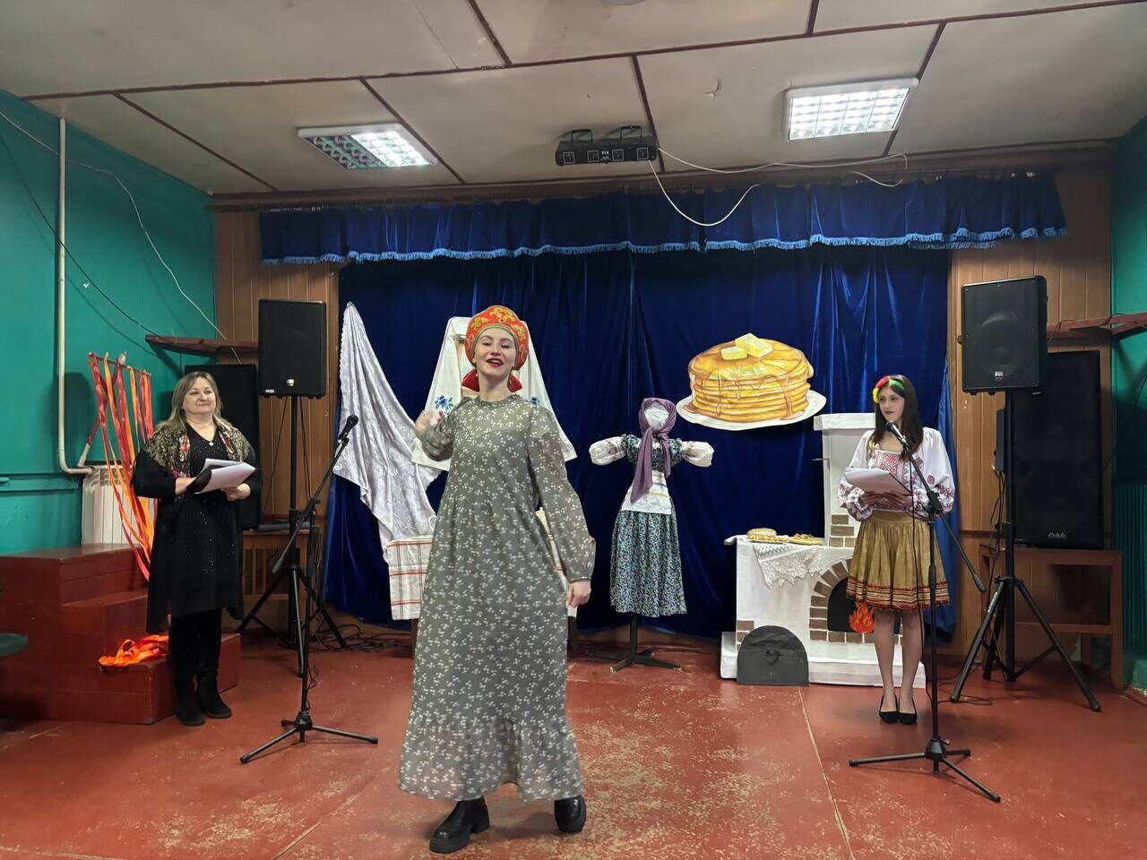 Масленица, согласно русским обычаям, — самый веселый, шумный и народный праздник