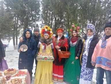 В Калмыковке Меловского округа отпраздновали Масленицу