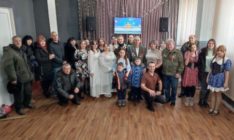 В Шахтерском поселковом клубе прошла концертная программа, посвященная мужеству и отваге наших защитников, под названием «Защитник Отечества – звание гордое!»