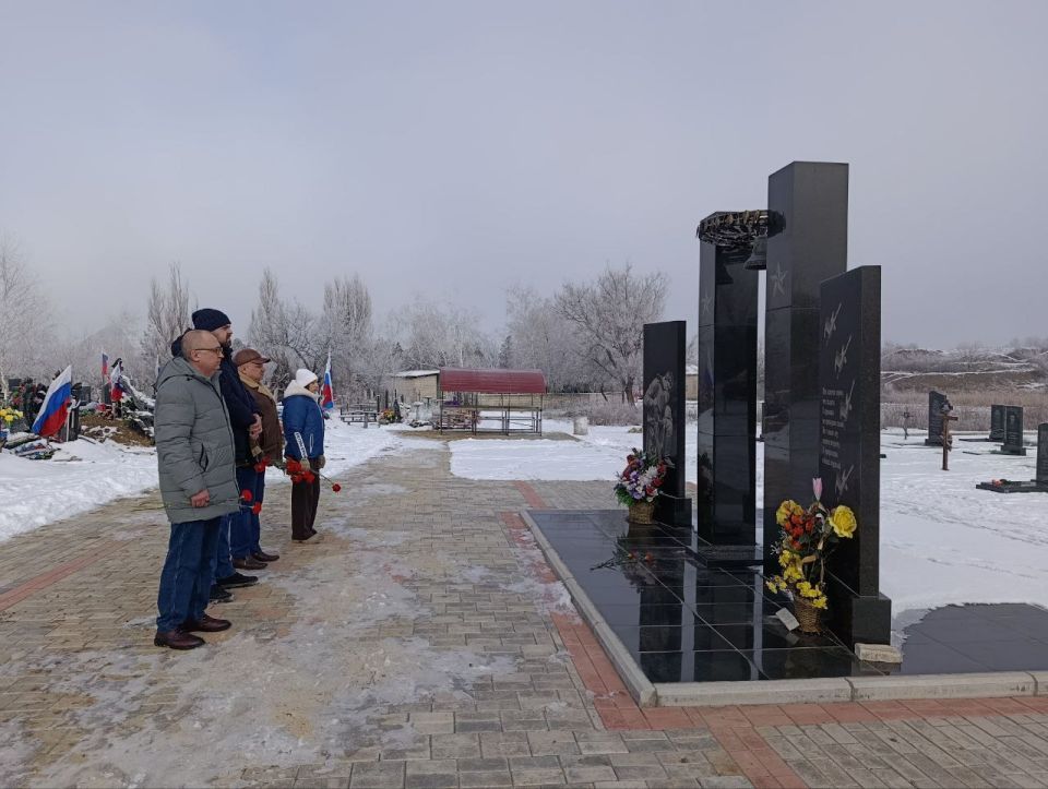 ���� ��������� ��������� ������� �������� ������ �������: ��� �� ������ ����������� ����, � ���� ������ ���������� �������� � ����������� ����� ������������ �������