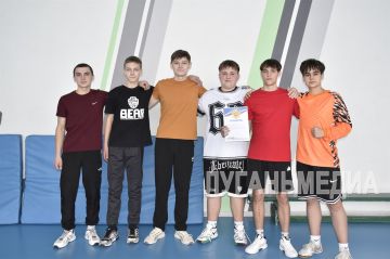 В Марковке состоялось спортивное мероприятие «А ну-ка, парни!» к 23 февраля