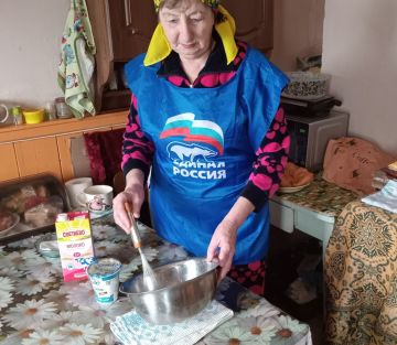 Тепло рук и забота: меловские единороссы передали подарки участникам СВО