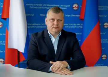 Уважаемые земляки, дорогие ветераны и те, кто сегодня стоит на страже нашей страны! От всего коллектива Министерства чрезвычайных ситуаций Луганской Народной Республики и от себя лично сердечно поздравляю вас с Днём...