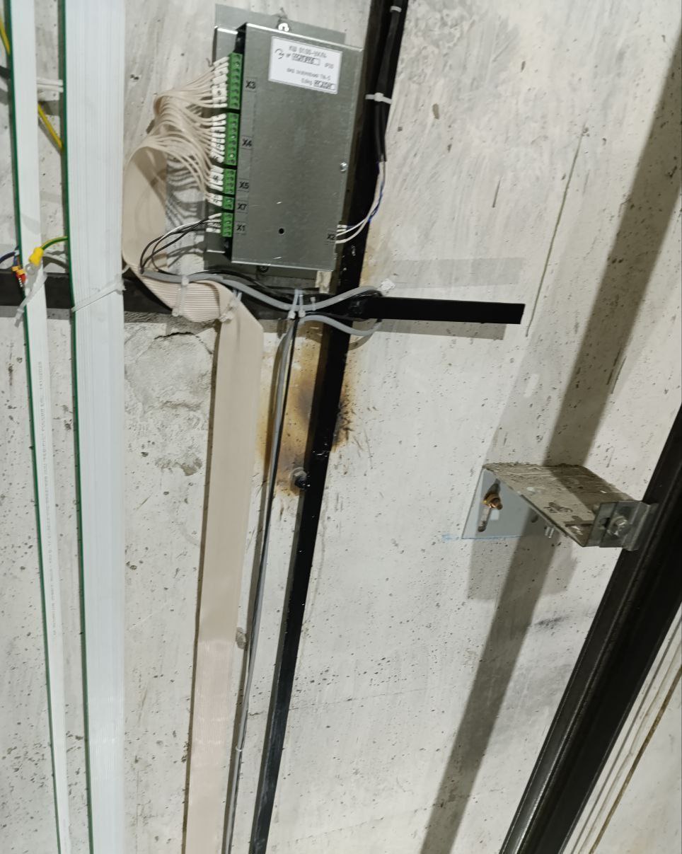 Андрей Рубанцов: В Ровеньках по региональной адресной программе капремонта продолжается замена лифтов в многоквартирных домах