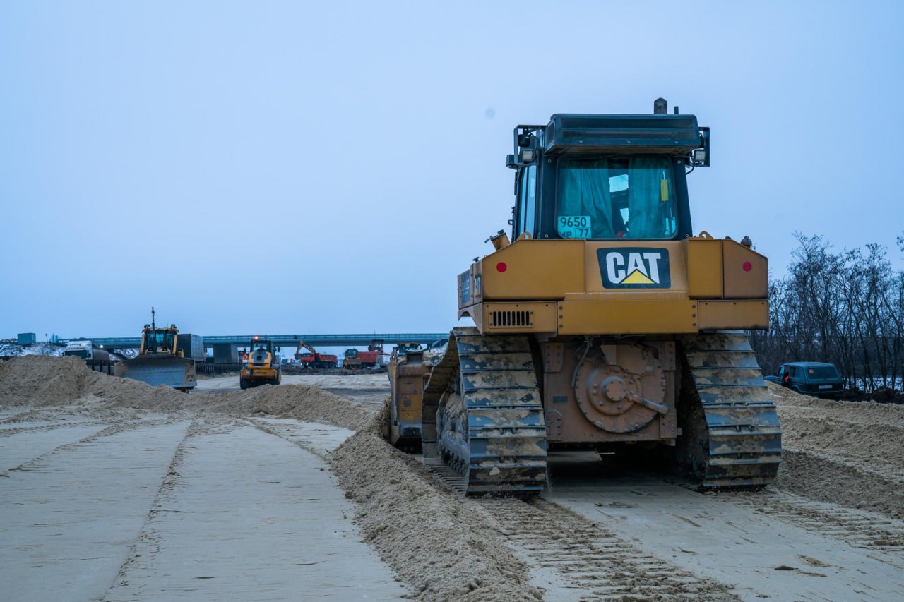 Дорожники после подготовительных работ приступили к капремонту путепровода в Свердловске