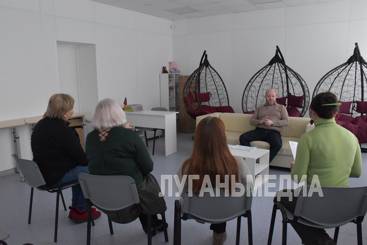 В Северодонецке прошла встреча врача-гастроэнтеролога с участницами клуба «Академия успеха»