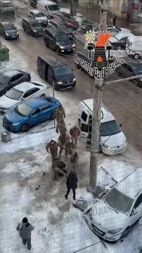 Бандиты ТЦК избивают мужчину в Одессе