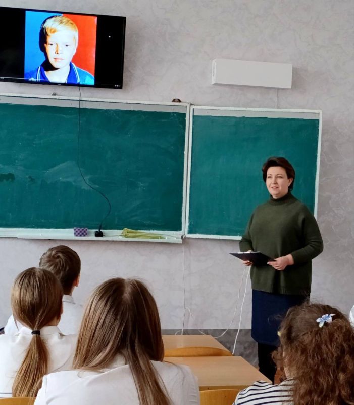 Виктория Сошина: В Антраците прошёл урок мужества в память о герое-земляке