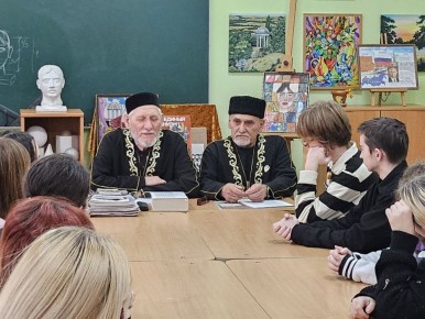 25 февраля в Брянковском колледже (филиале) ЛГПУ, в рамках реализации комплекса мероприятий, приуроченных Году единства народов России, состоялась духовно-просветительская встреча с представителями мусульманской общины в...