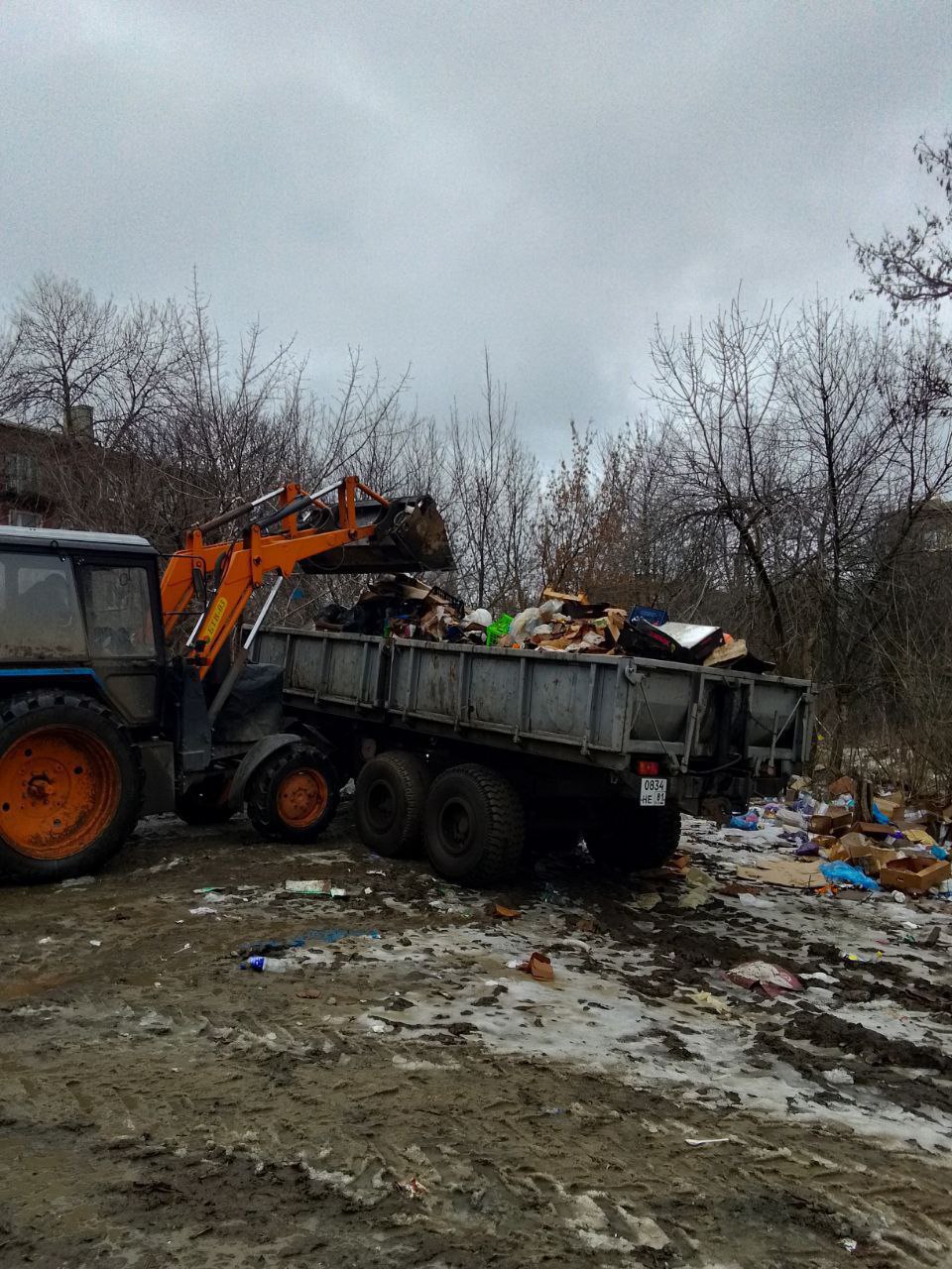 Коммунальщики продолжают работы на территории городского округа