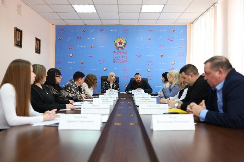 В профильном комитете обсудили отдельные вопросы оплаты проезда детей, оставшихся без попечения родителей – Иван Санаев