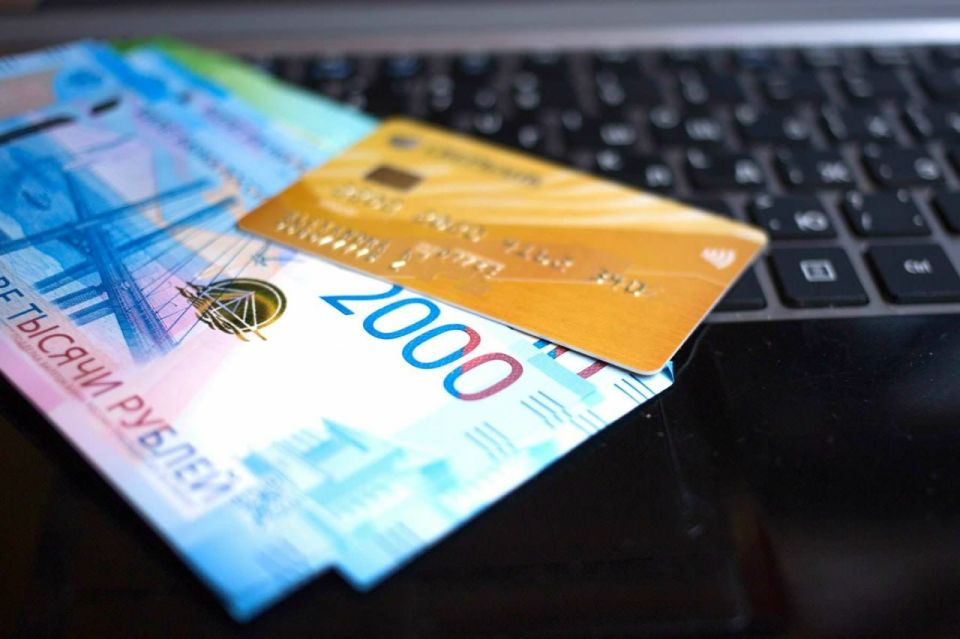 В ЛНР осуждена женщина за кражу с банковского счета умершего пенсионера