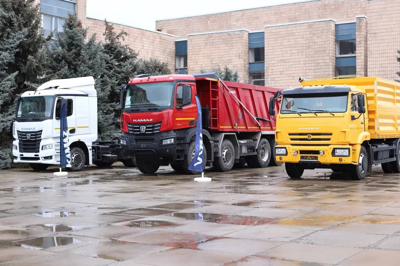 Масштабный агропромышленный форум, посвященный предстоящим полевым работам, прошел в ЛНР, он стал площадкой для обмена опытом между фермерами, учеными и бизнесом