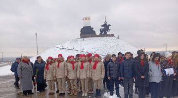 Жители Станицы Луганской отметили четвертую годовщину освобождения округа от ВСУ