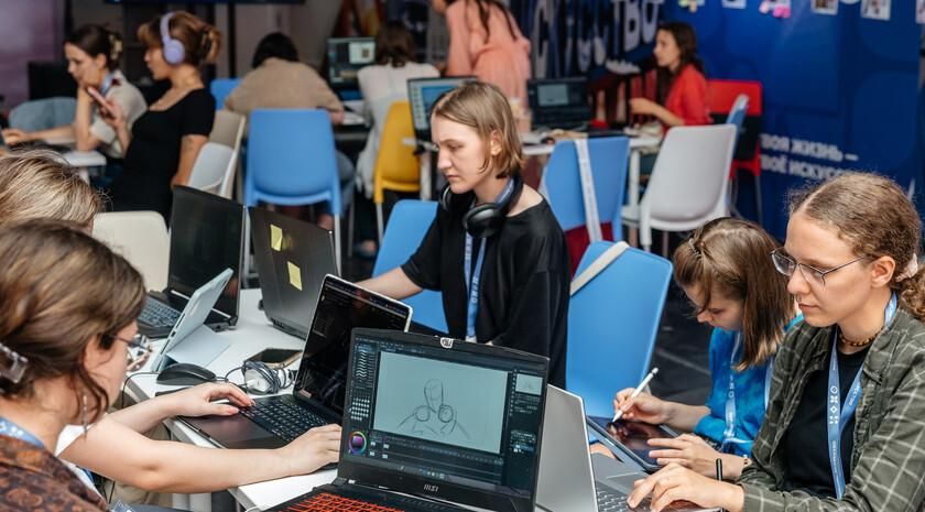 Академия творческих индустрий «Меганом» начала прием заявок от представителей творческих индустрий и сферы культуры в возрасте от 18 до 35 лет из всех регионов России на участие в 12-м образовательном сезоне программы