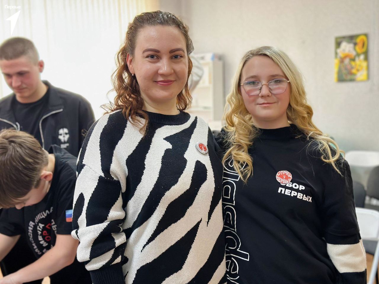 Студентка I курса специальности «Дизайн (по отраслям)», лидер Движения Первых Брянковского колледжа ЛГПУ Вероника Комагурова приняла участие в открытии Центра Движения Первых, который начал работу во Дворце культуры имени...