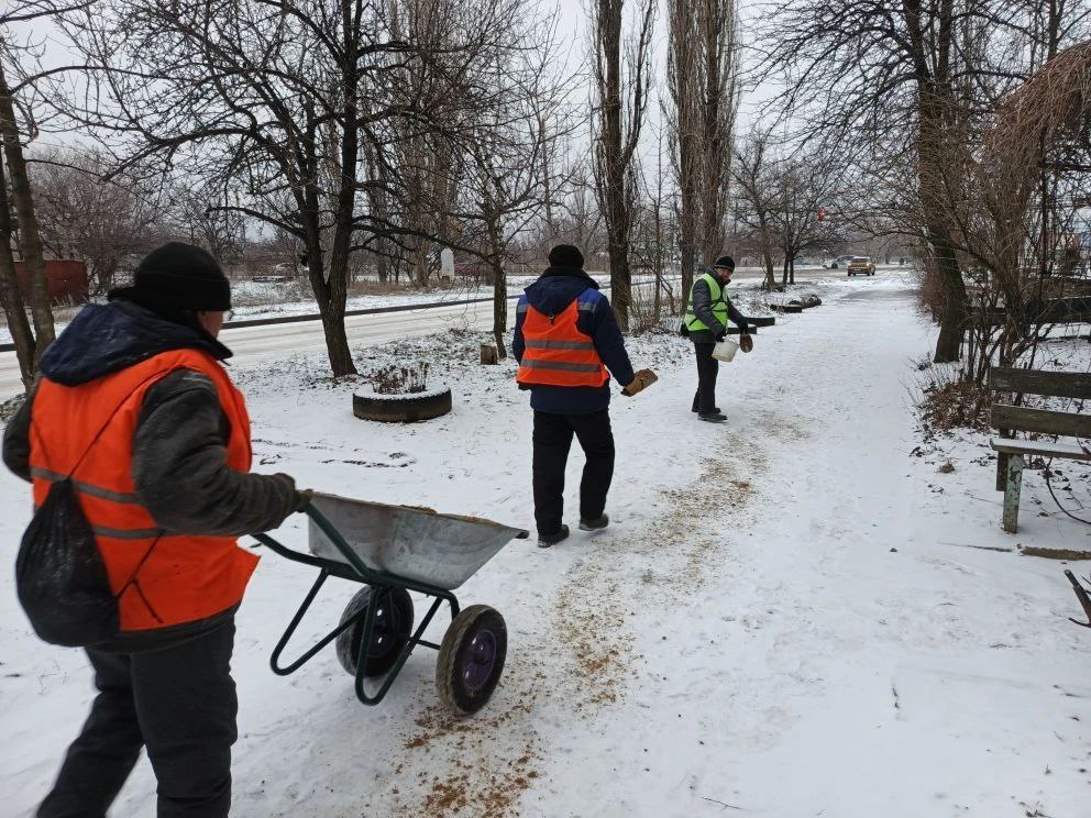 Евгений Морозов: Сегодня провел рабочее совещание, посвященное текущим вопросам жилищно-коммунального хозяйства в условиях зимнего периода