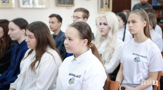 Представители «ЛАДА-МЕДИА» рассказали юным журналистам Луганска о фестивале «Свой взгляд»