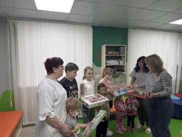 Дети свердловских медиков получили подарки из Тувы