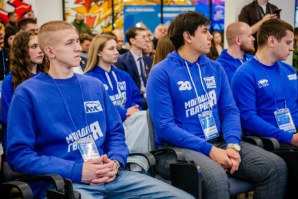 В ЛНР к 12-й годовщине Русской весны прошёл форум партии «Единая Россия» по итогам работы трехлетней Народной программы