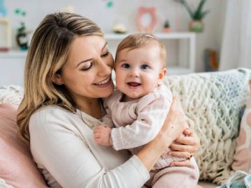 Ежемесячное пособие по уходу за ребёнком могут продлить до трёх лет