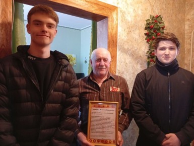 Молодежный совет при Администрации городского округа город Лисичанск сердечно поздравляет с днем рождения мастера спорта по городошному спорту Валентовича Валентина Викторовича!