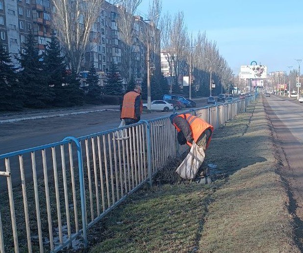 Коммунальными службами проведены работы на территории города
