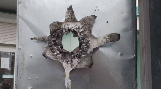 Украинский беспилотник атаковал машину «Лугмедфарма» по пути в Новодружеск