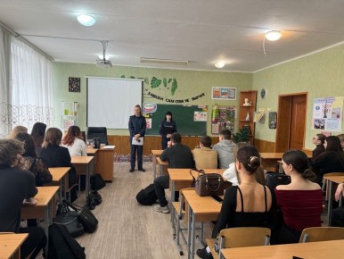 Сотрудники Антрацитовского филиала УИИ республиканского УФСИН провели ряд профориентационных мероприятий